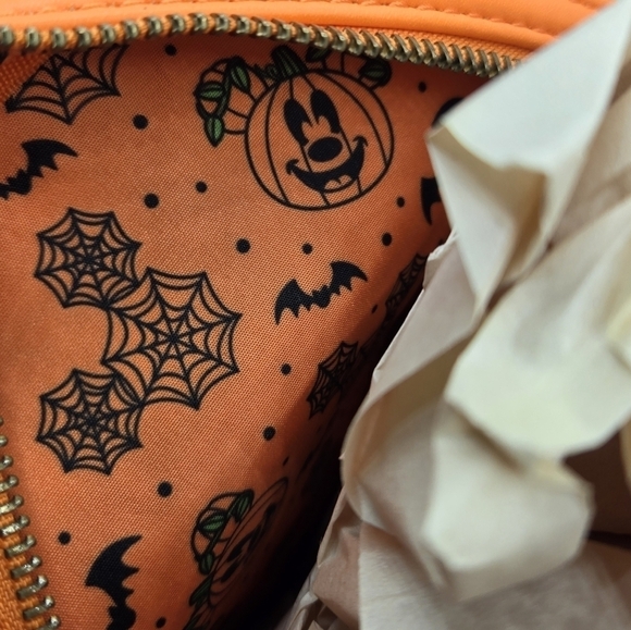 Loungefly Disney Mickey-O-Lantern Glow in the Dark Backpack - Picture 10 of 13